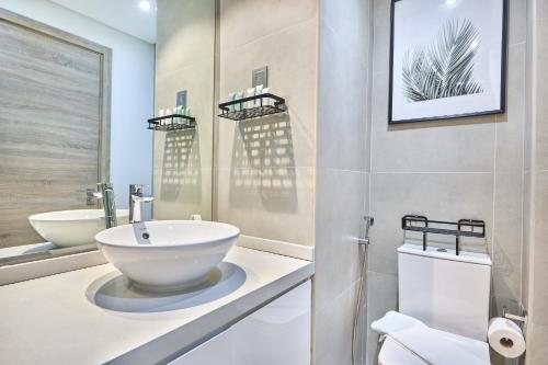 Studio One Hotel — Bathroom