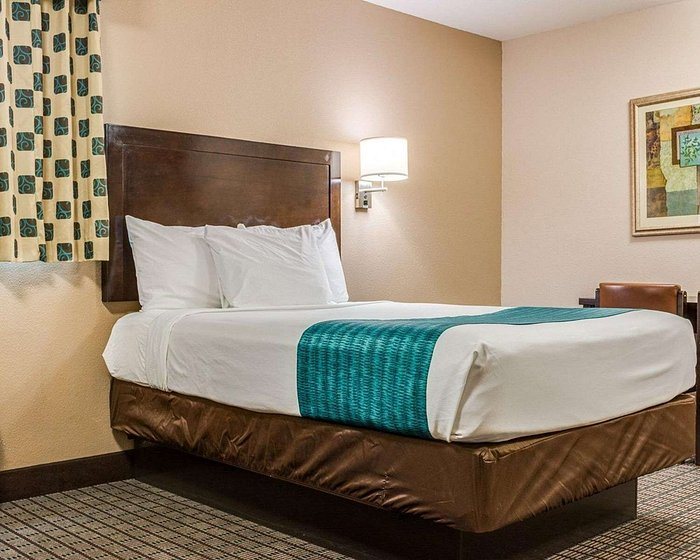 Suburban Extended Stay Hotel Clarksville — Guest room