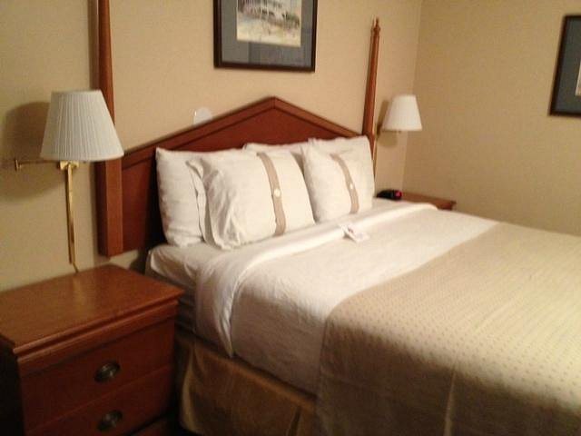 Suburban Extended Stay Hotel Naval Base Area — Guest room