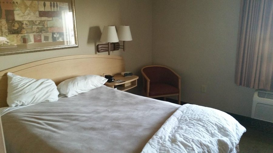 Suburban Extended Stay Northeast — Guest room