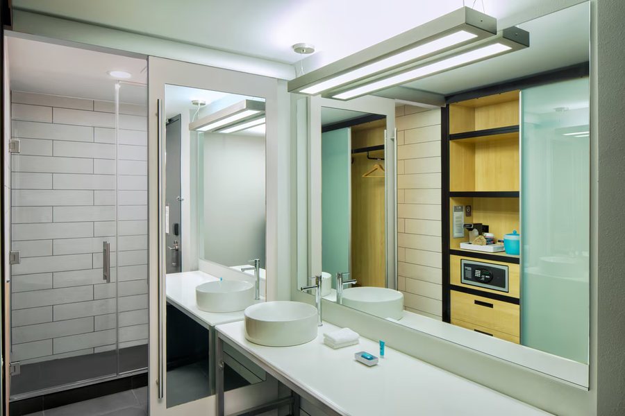 Suburban Studios Louisville East — Bathroom