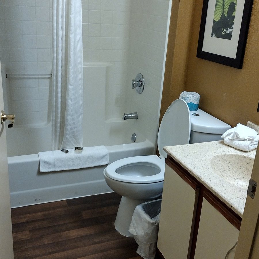 Suburban Studios — Bathroom