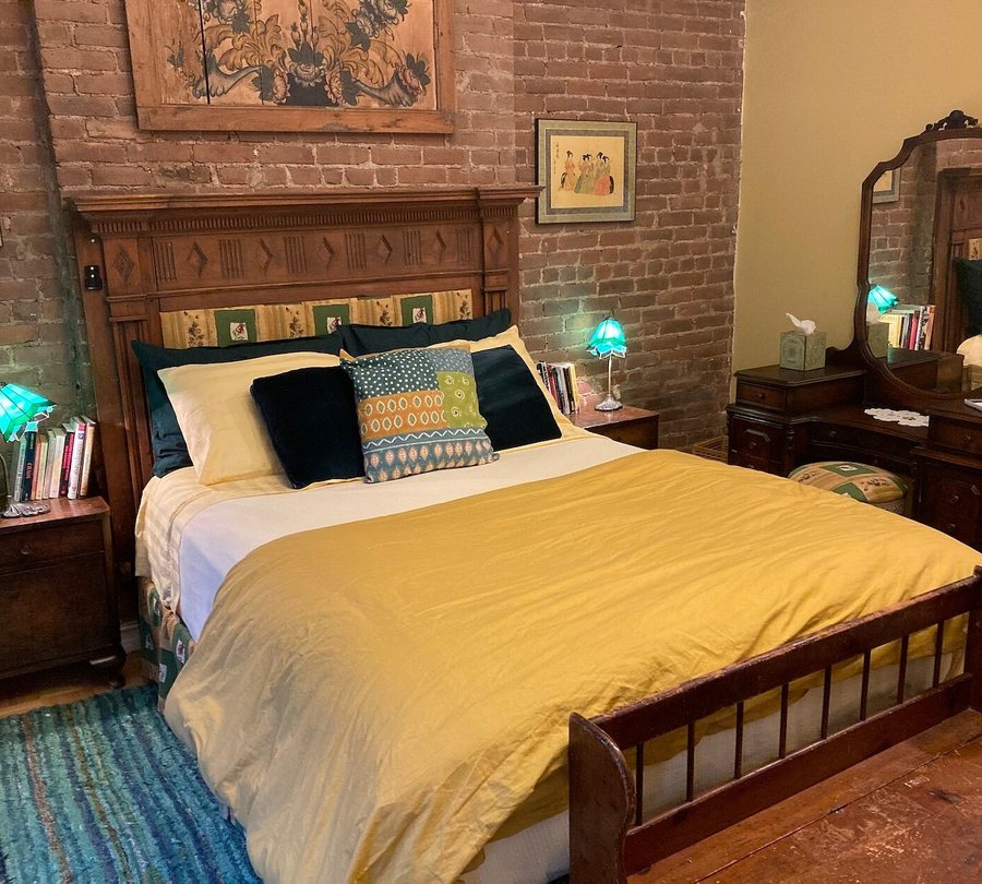 Sugar Hill House New York City New York — Guest room
