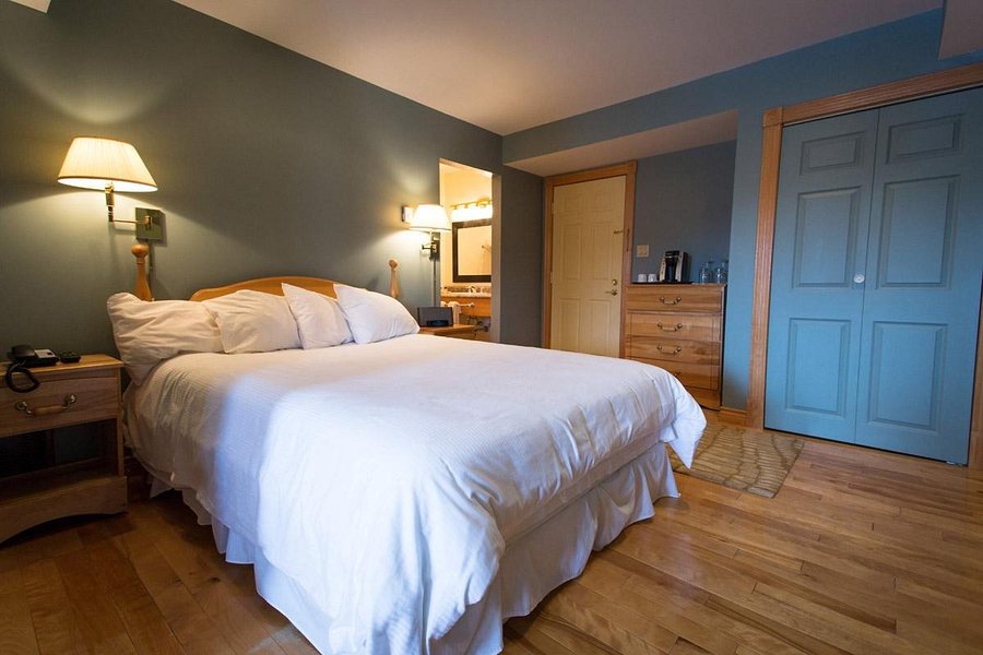 Sugar Hill Inn — Guest room