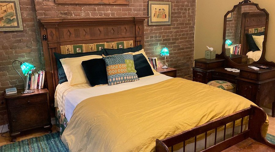 Sugar Hill Suites — Guest room