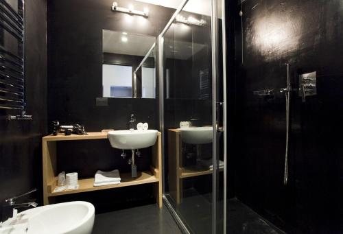 Suite Art Navona — Bathroom