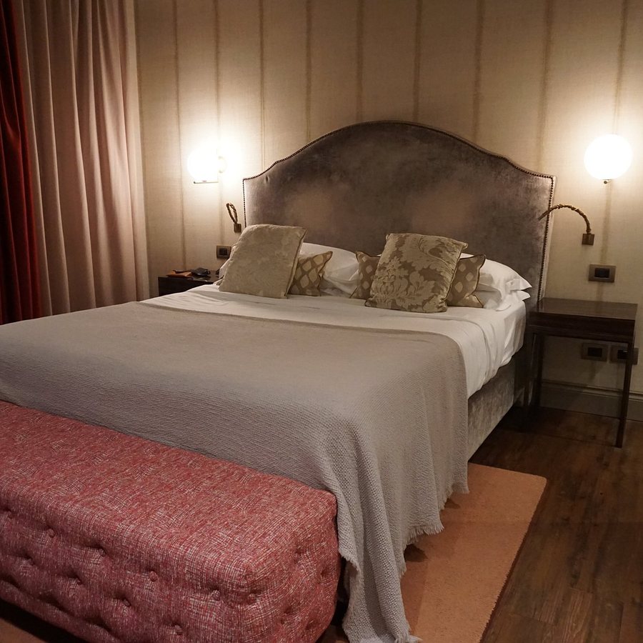 Suite735 — Guest room