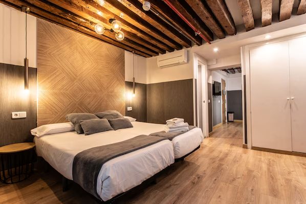 Suites You Zinc — Guest room