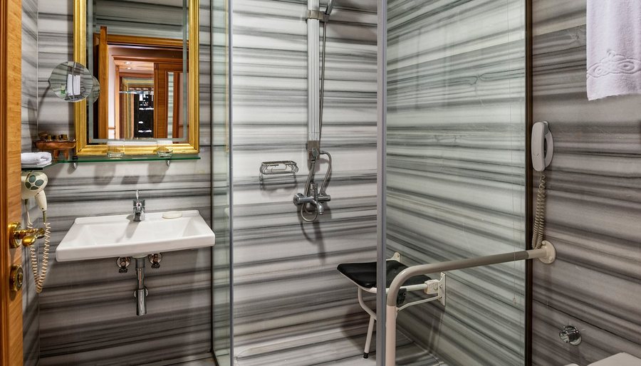 Sultan Corner Hotel Istanbul — Bathroom
