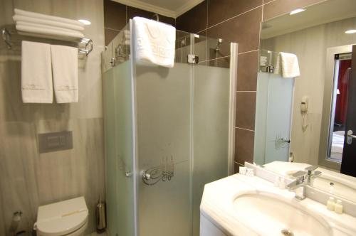 Sultan House Istanbul — Bathroom