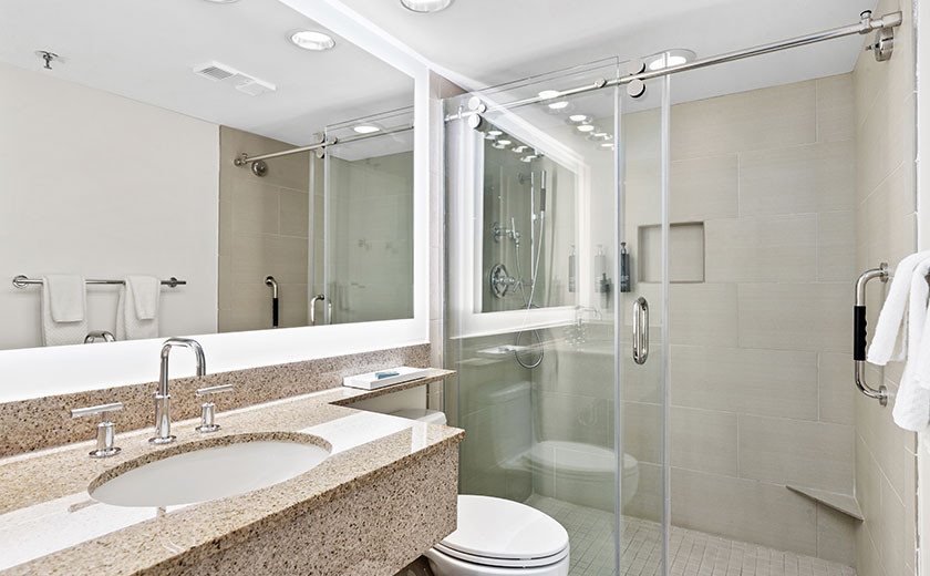 Summer Breeze — Bathroom