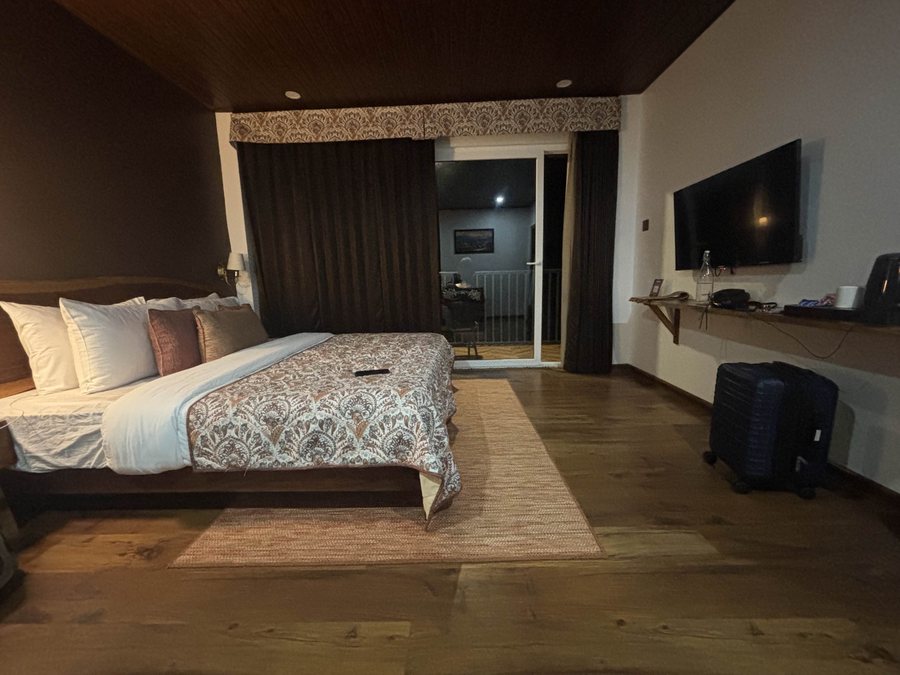 Summit Enigma Resort Spa — Guest room