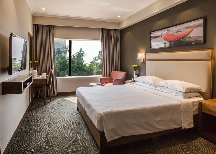 Sun N Sand Hotel — Guest room