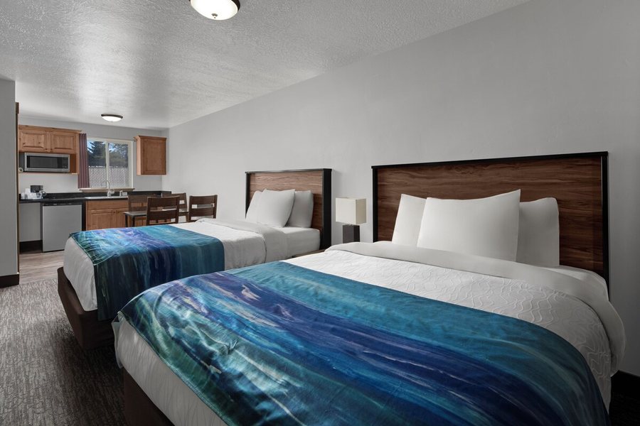 Sun Outdoors Garden City Utah — Guest room