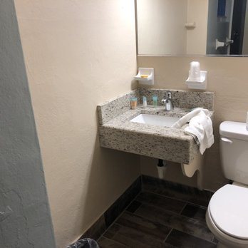 Sun Outdoors Marathon — Bathroom