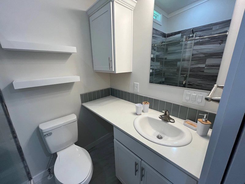 Sun Outdoors Saco Old Orchard Beach — Bathroom