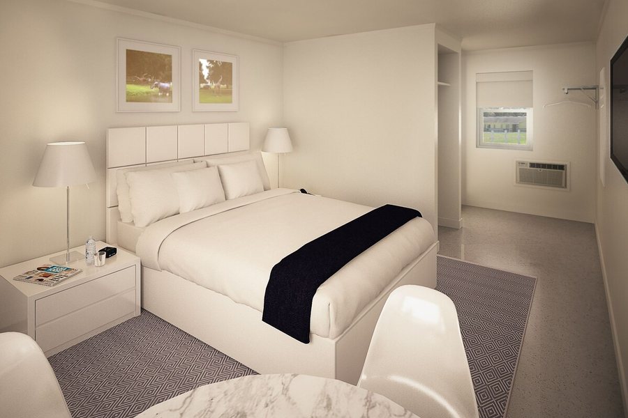 Sun Plaza Motel — Guest room