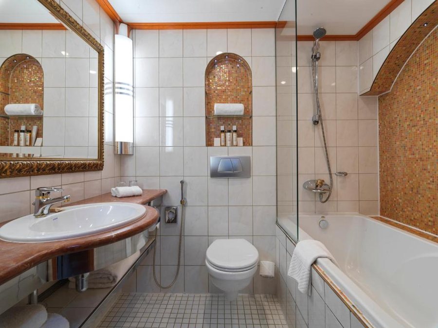 Sunborn London — Bathroom