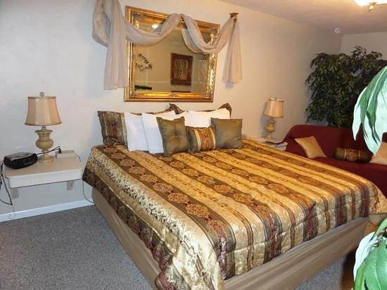 Sundance High Plains Rv Park And Cabins — Guest room