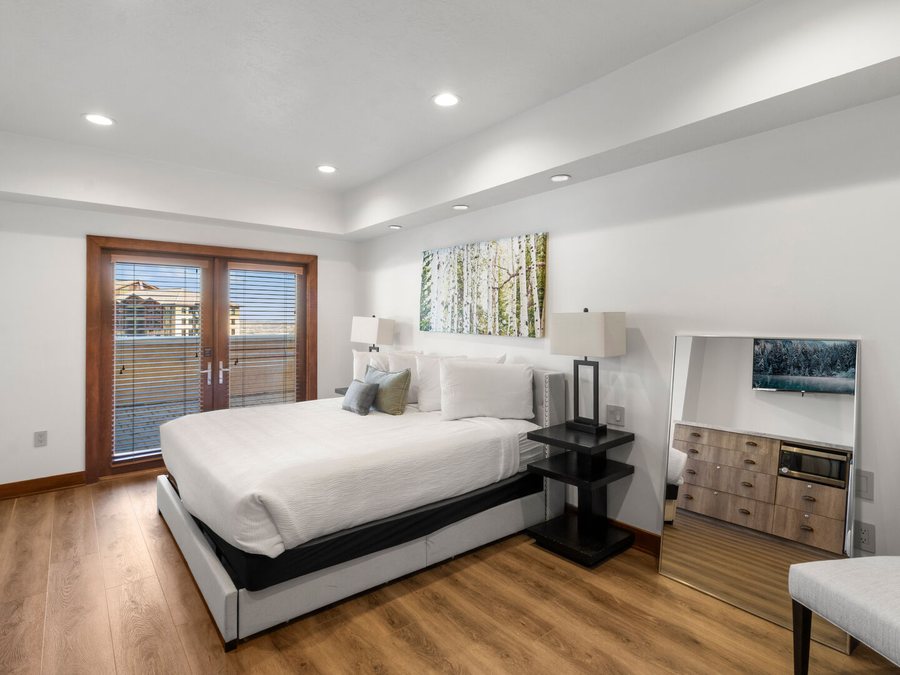 Sundial Lodge By All Seasons Resort Lodging — Guest room