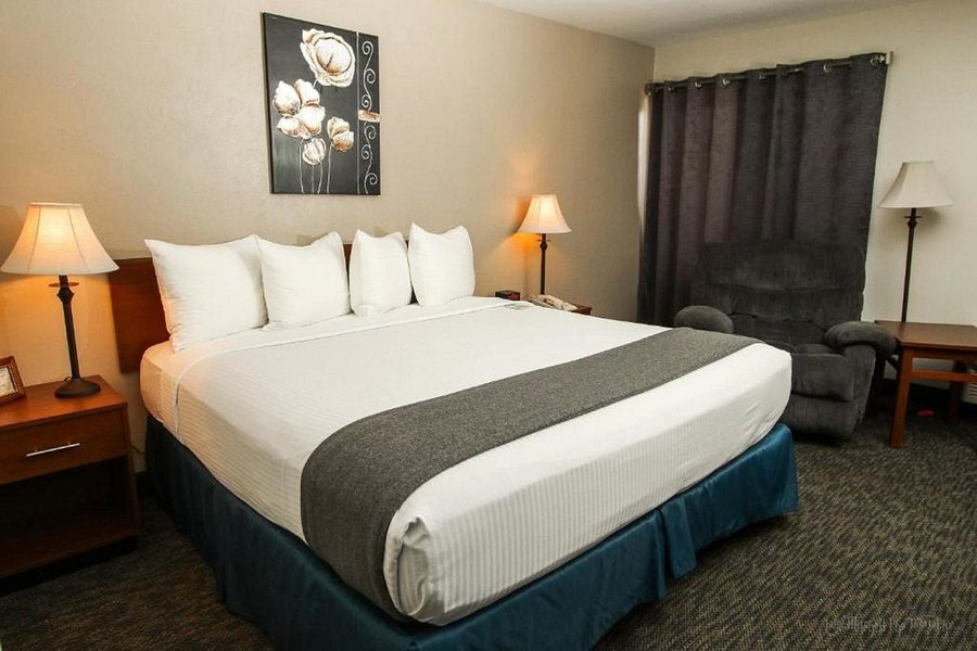 Sundowner Station — Guest room