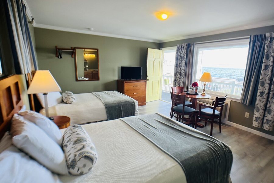 Sunrise Motel — Guest room