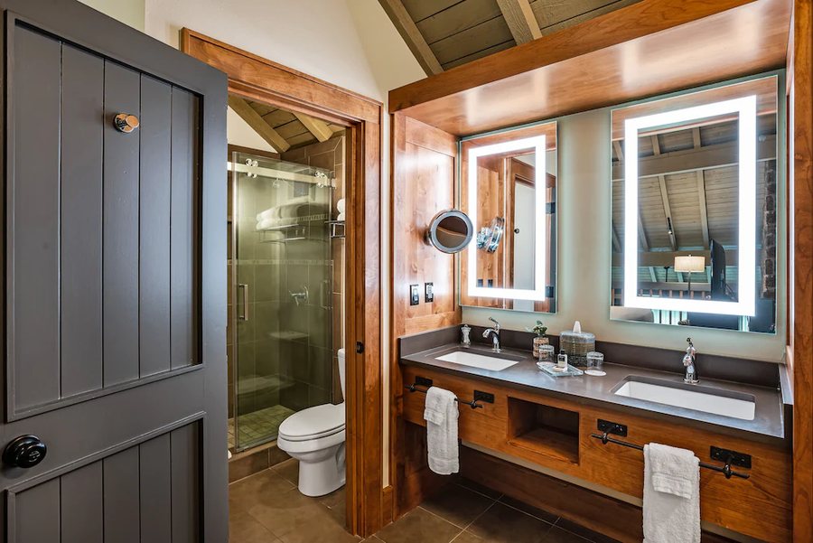 Sunriver Resort — Bathroom