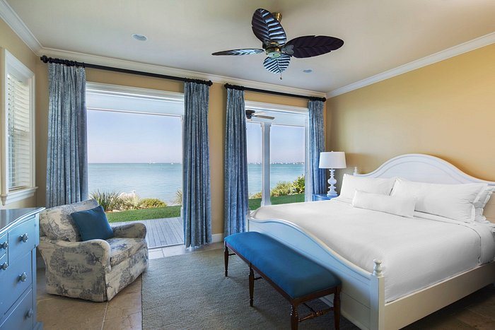 Sunset Key Cottages — Guest room