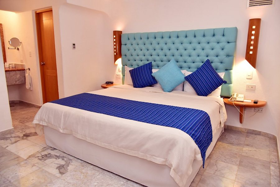 Sunset Marina Resort Yacht Club — Guest room