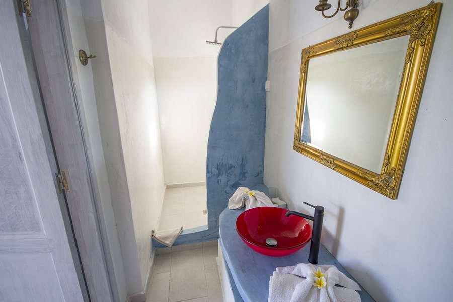 Sunset Suites Annada Karpathos Arkasa — Bathroom
