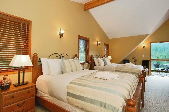 Sunshine Coast Resort Hotel Marina — Guest room