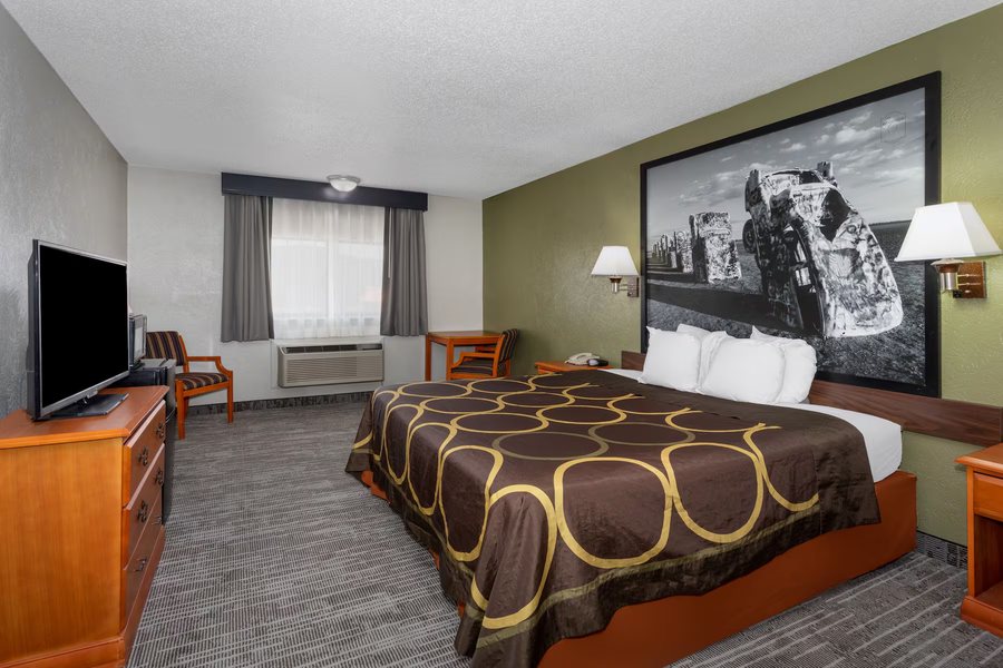 Super 8 by Wyndham Amarillo Central TX — Guest room