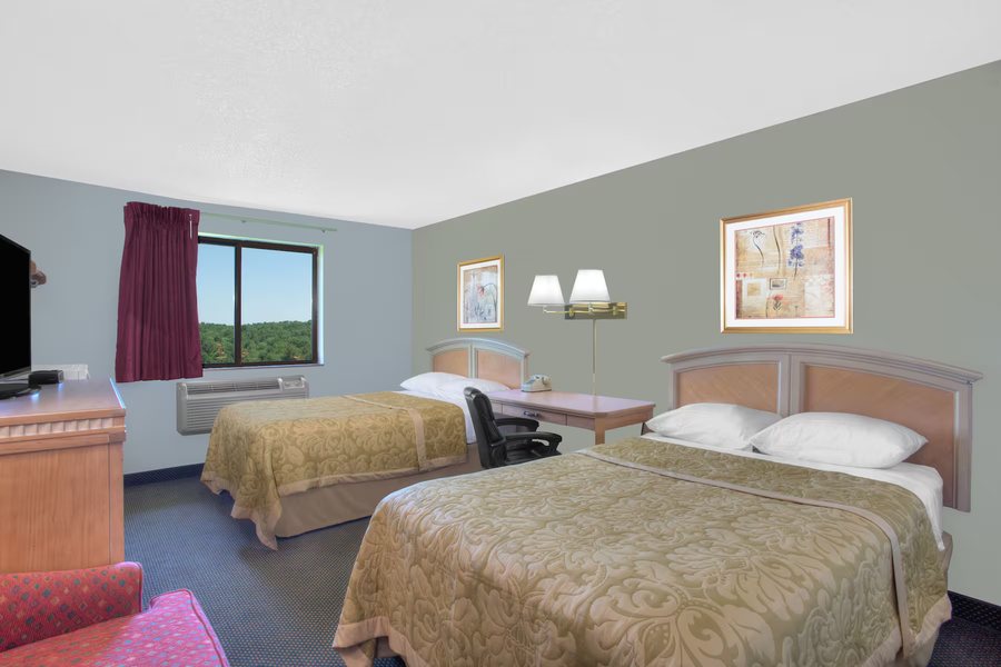 Super 8 by Wyndham Augusta — Guest room