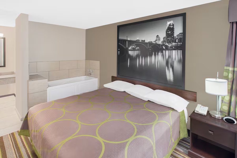 Super 8 By Wyndham Bay St Louis — Guest room