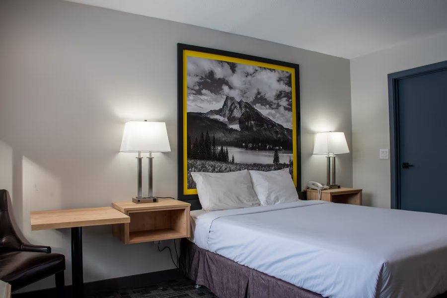 Super 8 by Wyndham Clear Lake — Guest room