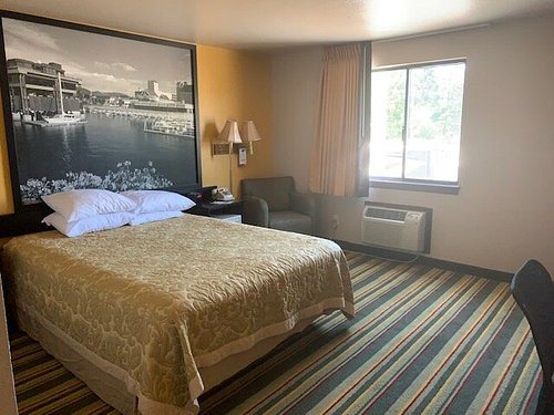 Super 8 by Wyndham Coeur d Alene — Guest room
