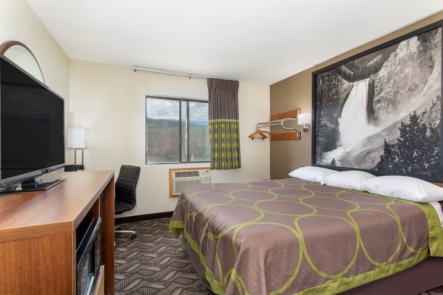 Super 8 by Wyndham Dubois — Guest room