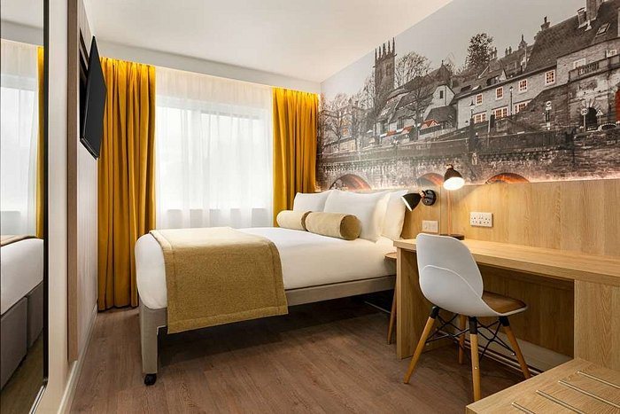 Super 8 by Wyndham Durham University Area NC — Guest room