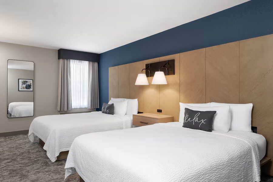 Super 8 by Wyndham Eastland — Guest room