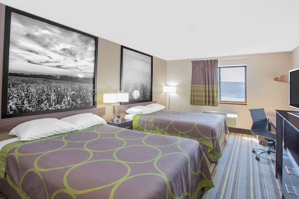 Super 8 by Wyndham Hastings — Guest room