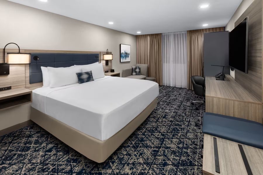 Super 8 by Wyndham Irving DFW Airport South — Guest room