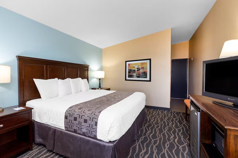 Super 8 by Wyndham Kennewick — Guest room