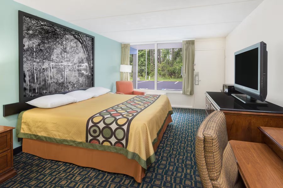 Super 8 By Wyndham Kingsland I 95 Naval Base Area — Guest room