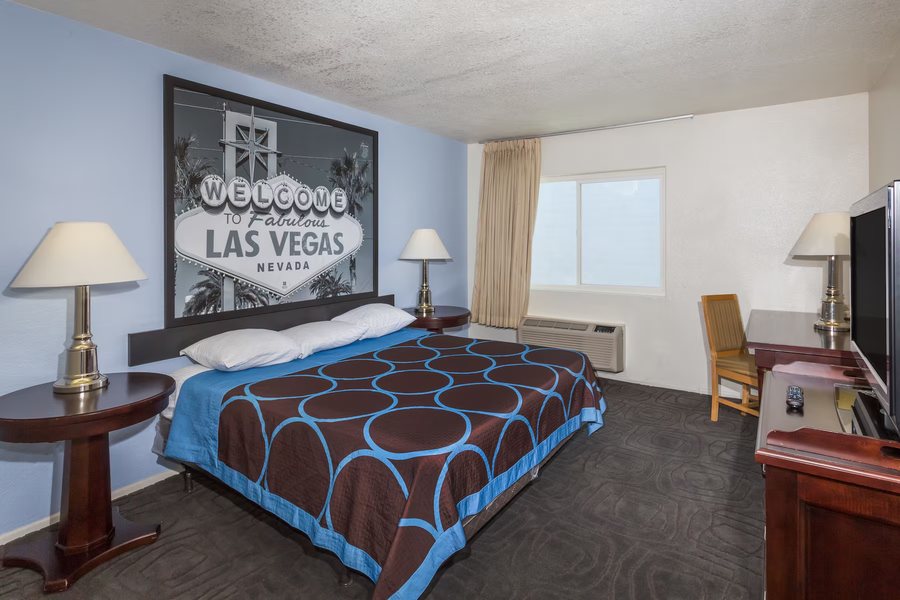 Super 8 by Wyndham Las Vegas North Strip Fremont St Area Las Vegas Nevada — Guest room