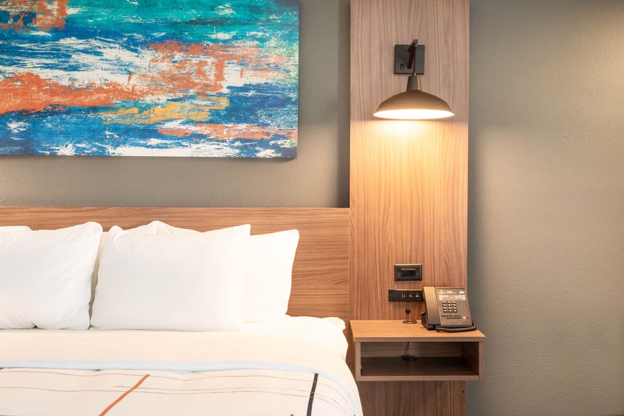 Super 8 by Wyndham Limon — Guest room