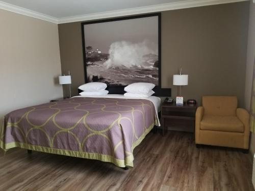 Super 8 by Wyndham Los Angeles Culver City Area Los Angeles California — Guest room