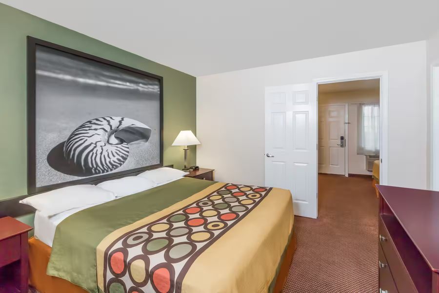 Super 8 by Wyndham Monterey — Guest room