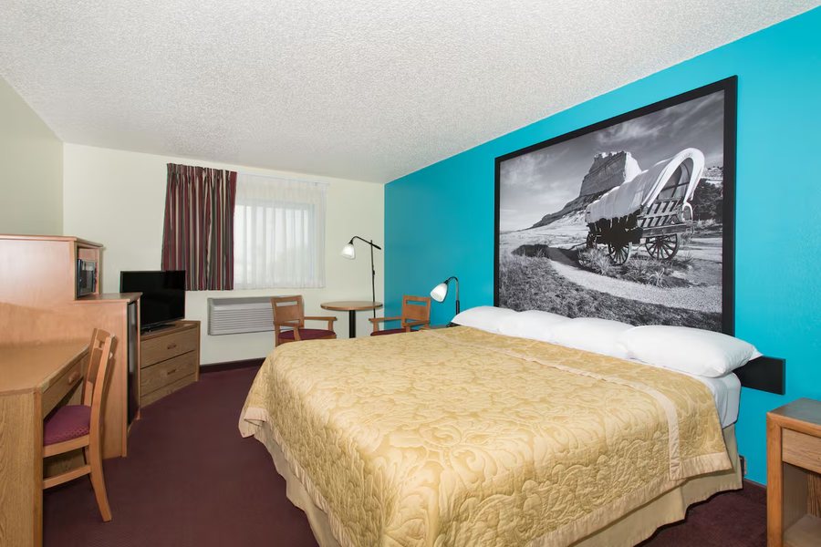 Super 8 by Wyndham Ogallala — Guest room