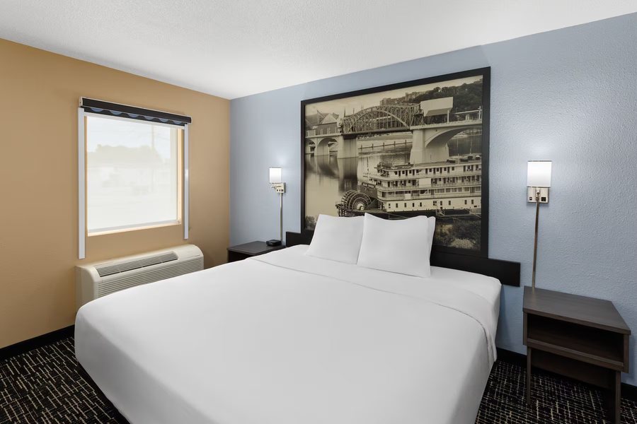 Super 8 by Wyndham Paducah I 24 EXIT 4 — Guest room