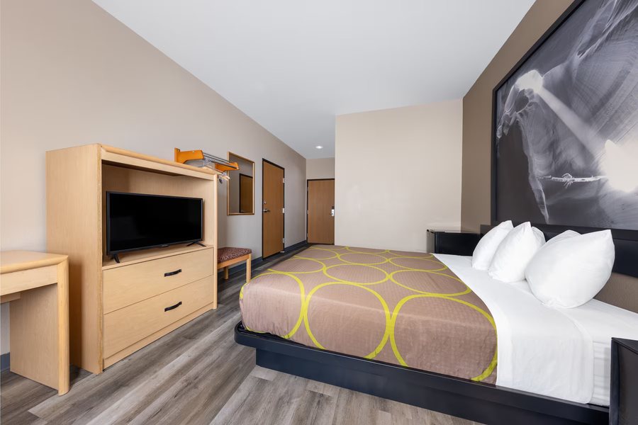 Super 8 by Wyndham Quartzsite AZ — Guest room